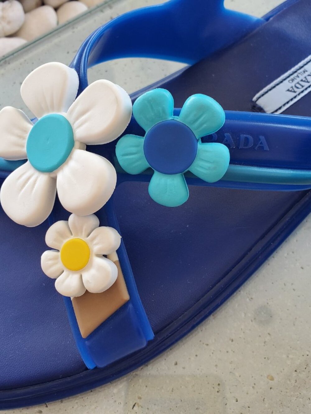 PRADA ! floral daisy appliquéd blue rubber sandals (EU/39.5) - Picture 12 of 12